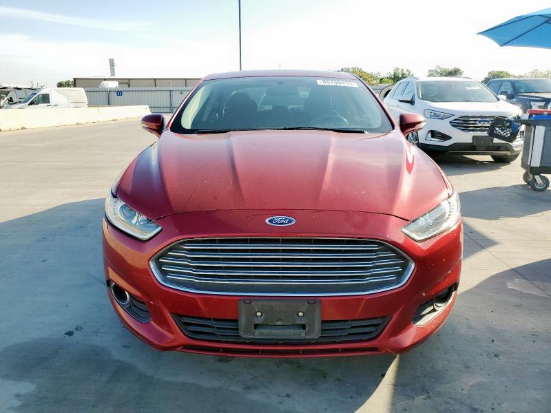 3FA6P0H77GR192668 - 2016 FORD FUSION SE RED photo 5
