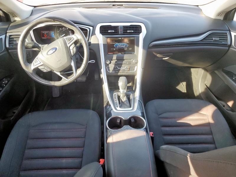 3FA6P0H77GR192668 - 2016 FORD FUSION SE RED photo 8