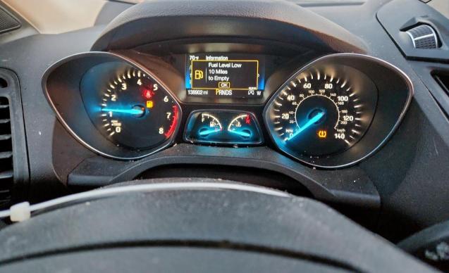 1FMCU9GD0JUB93710 - 2018 FORD ESCAPE SE Argent photo 9