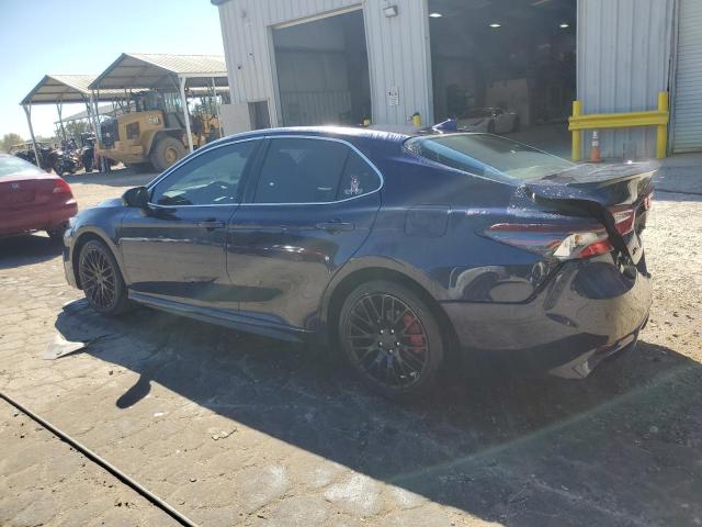 4T1T11AK5NU039887 - 2022 TOYOTA CAMRY SE 黑色 照片 2