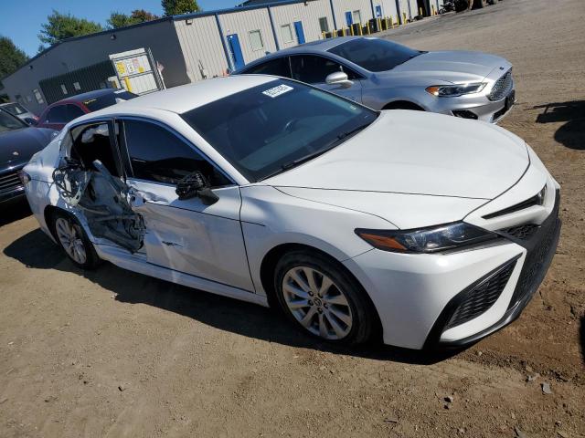 4T1G11AK4MU475534 - 2021 TOYOTA CAMRY SE WHITE photo 4