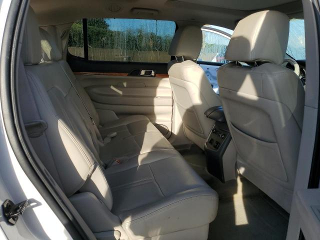 2LMHJ5FR4ABJ03764 - 2010 LINCOLN MKT WHITE photo 11