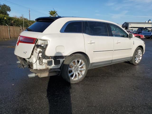 2LMHJ5FR4ABJ03764 - 2010 LINCOLN MKT WHITE photo 3