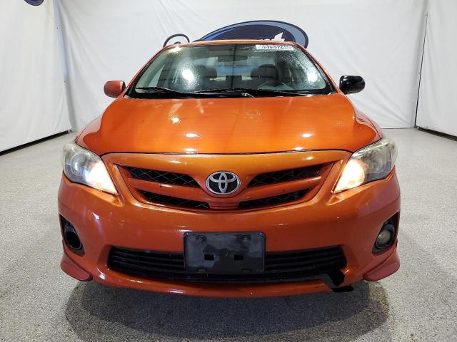 2T1BU4EE0DC099150 - 2013 TOYOTA COROLLA BASE برتقالي صورة 5