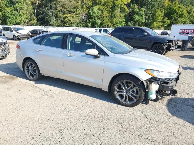 3FA6P0G70HR353963 - 2017 FORD FUSION S ვერცხლისფერი ფოტო 4