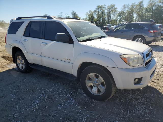 JTEBU14R268057897 - 2006 TOYOTA 4RUNNER SR5 WHITE photo 4