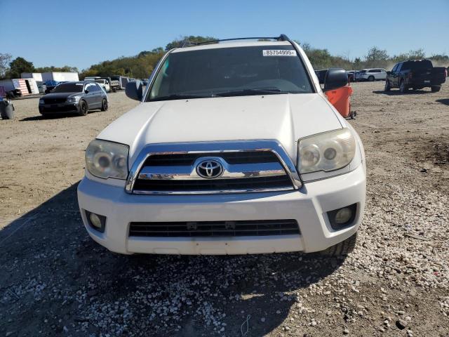 JTEBU14R268057897 - 2006 TOYOTA 4RUNNER SR5 WHITE photo 5