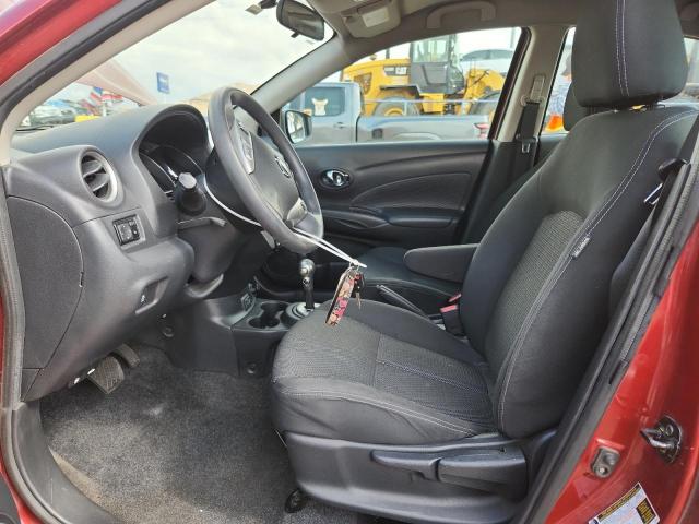 3N1CN7APXKL802812 - 2019 NISSAN VERSA S Rot Foto 7