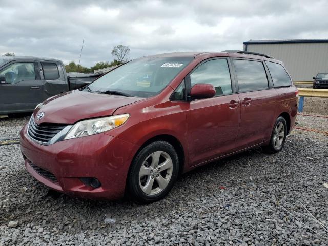 2013 TOYOTA SIENNA LE, 
