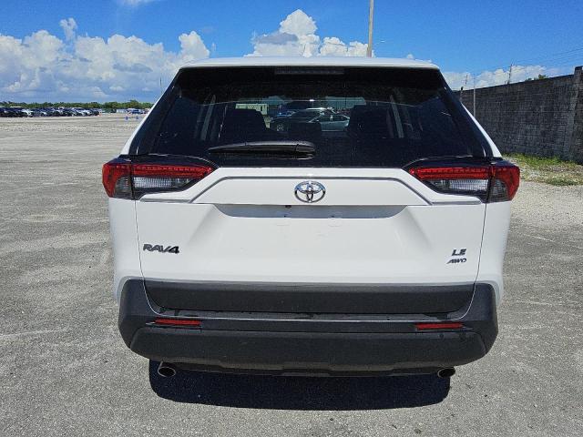 2T3G1RFV9RC481783 - 2024 TOYOTA RAV4 LE Weiß Foto 6