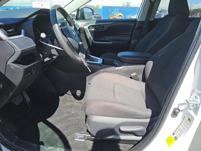 2T3G1RFV9RC481783 - 2024 TOYOTA RAV4 LE Weiß Foto 7