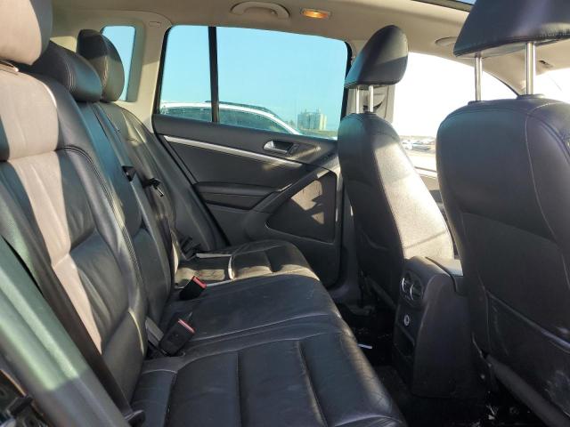 WVGAV3AX7DW577240 - 2013 VOLKSWAGEN TIGUAN S შავი ფოტო 10