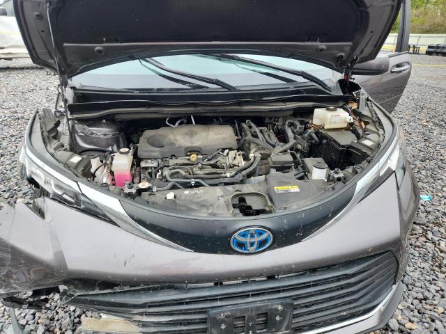 5TDYRKEC8MS053572 - 2021 TOYOTA SIENNA XLE GRAY photo 11