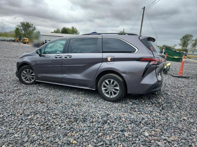 5TDYRKEC8MS053572 - 2021 TOYOTA SIENNA XLE GRAY photo 2