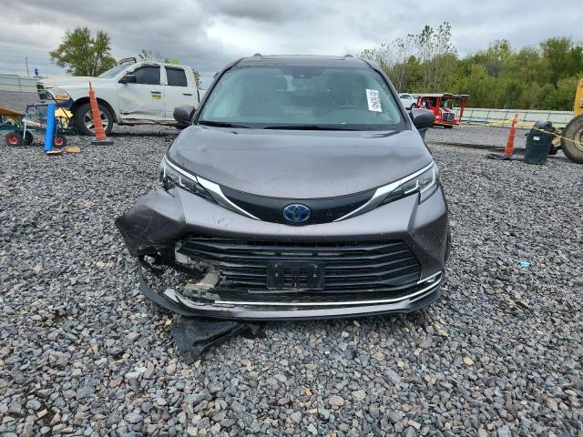 5TDYRKEC8MS053572 - 2021 TOYOTA SIENNA XLE GRAY photo 5