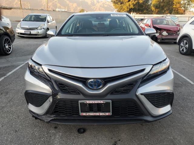 4T1G31AK9PU616922 - 2023 TOYOTA CAMRY SE NIGHT SHADE SILVER photo 5
