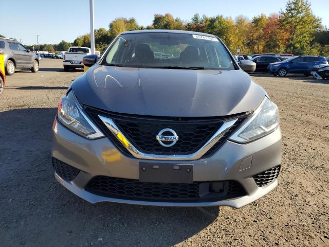 3N1AB7AP4JY287873 - 2018 NISSAN SENTRA S 灰色 照片 5