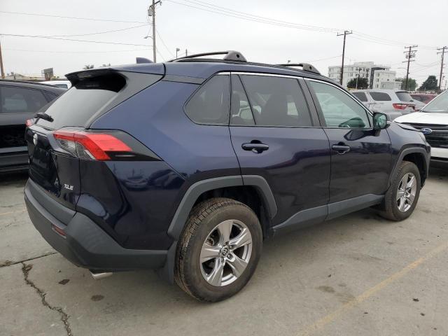 2T3W1RFV1NW221026 - 2022 TOYOTA RAV4 XLE BLUE photo 3