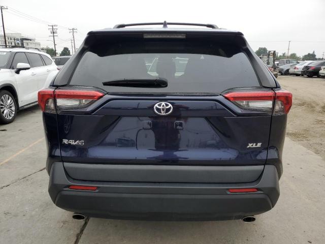 2T3W1RFV1NW221026 - 2022 TOYOTA RAV4 XLE BLUE photo 6