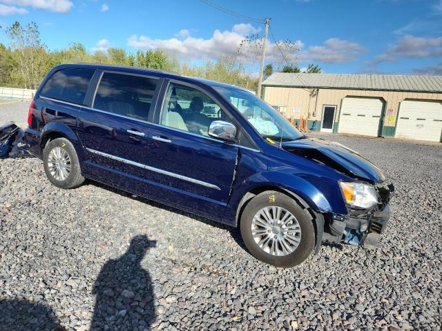 2C4RC1CG2FR531714 - 2015 CHRYSLER TOWN & COU TOURING L BLUE photo 4