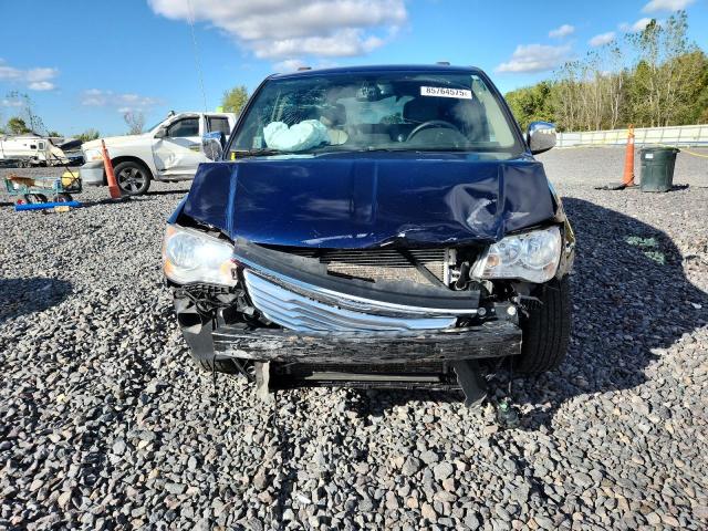 2C4RC1CG2FR531714 - 2015 CHRYSLER TOWN & COU TOURING L BLUE photo 5