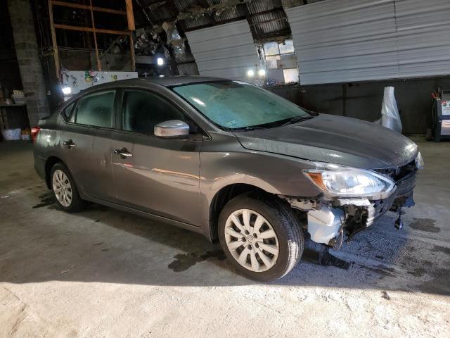 3N1AB7AP2JY235139 - 2018 NISSAN SENTRA S 灰色 照片 4