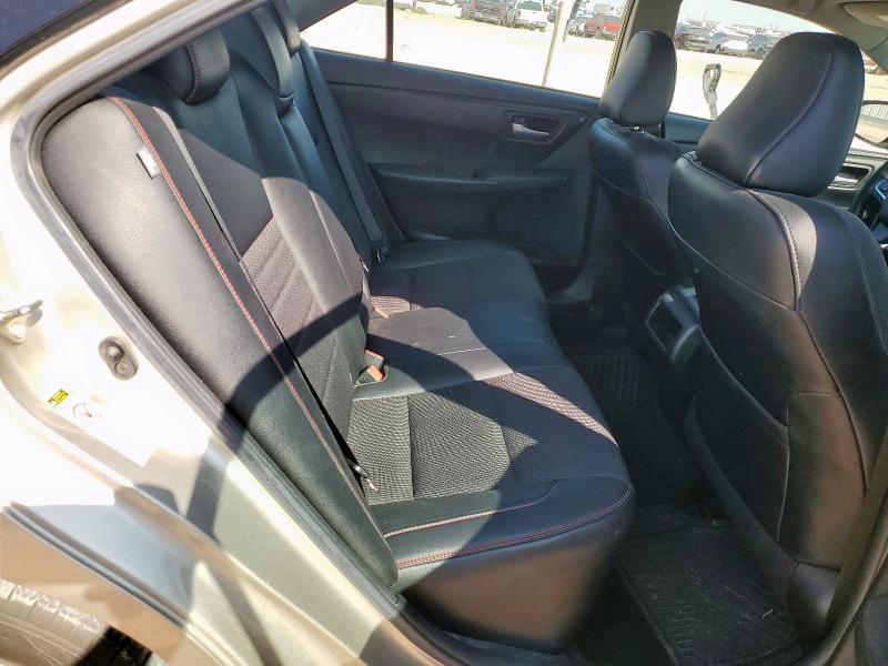 4T1BF1FK3GU556243 - 2016 TOYOTA CAMRY LE SILVER photo 10