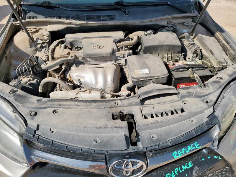 4T1BF1FK3GU556243 - 2016 TOYOTA CAMRY LE SILVER photo 11