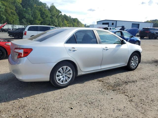 4T4BF1FKXDR301882 - 2013 TOYOTA CAMRY L 银色 照片 3