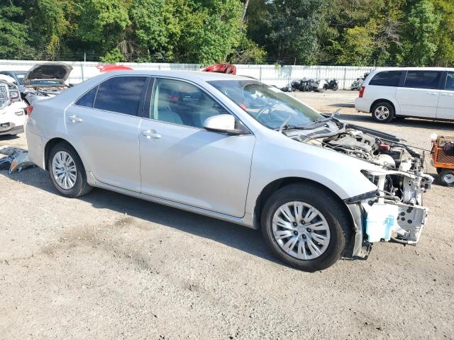 4T4BF1FKXDR301882 - 2013 TOYOTA CAMRY L 银色 照片 4