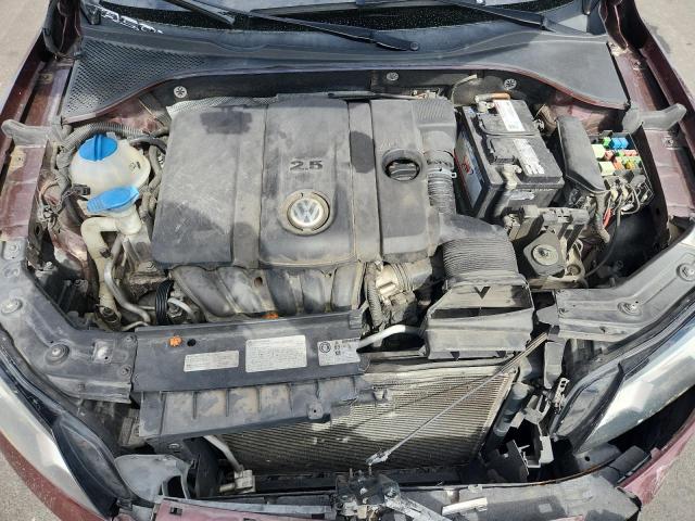 1VWBP7A39DC034199 - 2013 VOLKSWAGEN PASSAT SE أحمر صورة 11