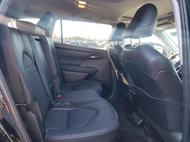 5TDGZRBH6NS195599 - 2022 TOYOTA HIGHLANDER XLE BLACK photo 11