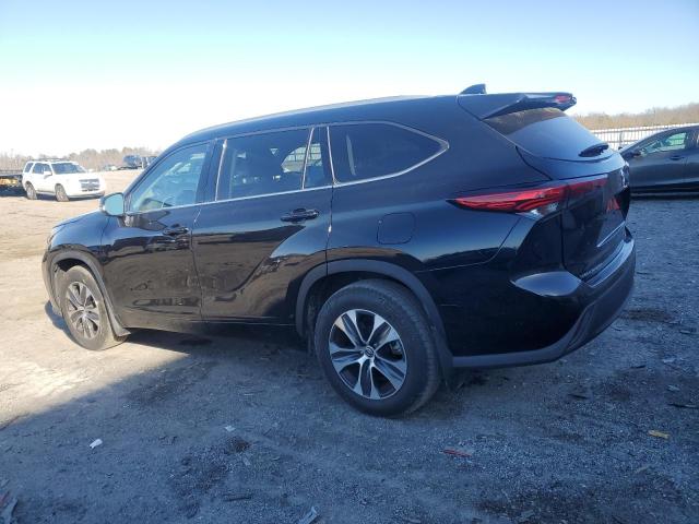 5TDGZRBH6NS195599 - 2022 TOYOTA HIGHLANDER XLE BLACK photo 2