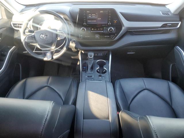 5TDGZRBH6NS195599 - 2022 TOYOTA HIGHLANDER XLE BLACK photo 8