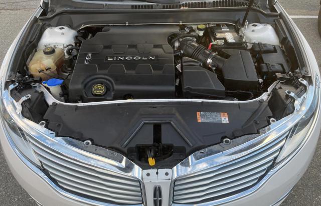 3LN6L2GK5FR618763 - 2015 LINCOLN MKZ WHITE photo 7