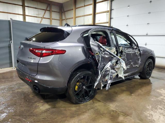 ZASPAKBN7K7C49851 - 2019 ALFA ROMEO STELVIO TI GRAY photo 3