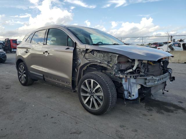 5LMCJ3C95KUL07917 - 2019 LINCOLN MKC RESERVE Բեժ լուսանկար 4