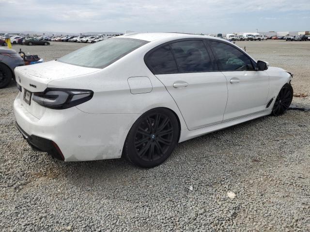 WBAJE5C52KWW32621 - 2019 BMW 540 I WHITE photo 3