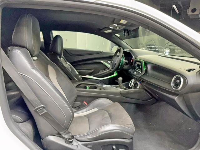 1G1FG1R71J0134246 - 2018 CHEVROLET CAMARO SS Белый фото 5