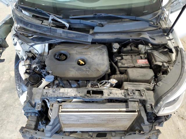 KNDJP3A54H7501603 - 2017 KIA SOUL + WHITE photo 12