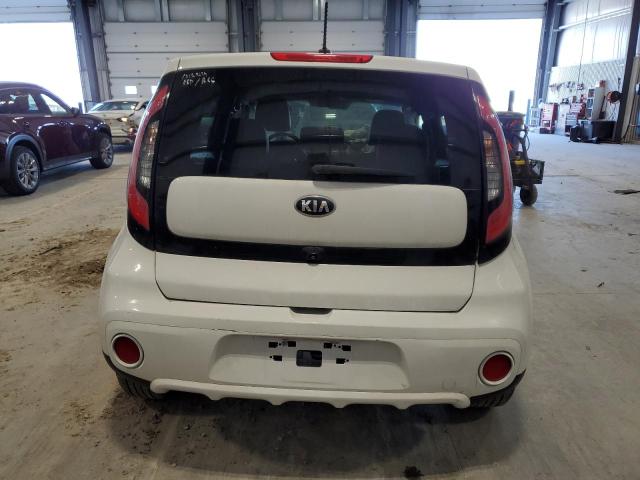 KNDJP3A54H7501603 - 2017 KIA SOUL + WHITE photo 6