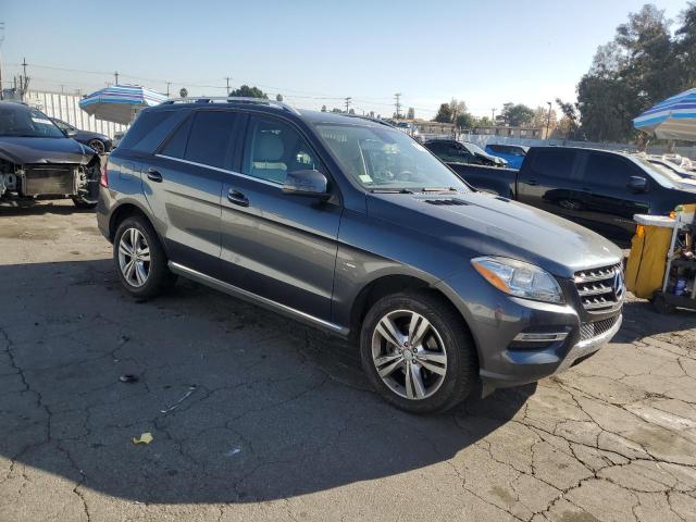 4JGDA5HB2CA022528 - 2012 MERCEDES-BENZ ML 350 4MATIC BLACK photo 4