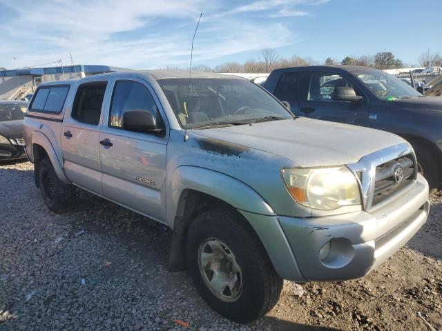 3TMJU62N28M063128 - 2008 TOYOTA TACOMA DOUBLE CAB PRERUNNER SILVER photo 4