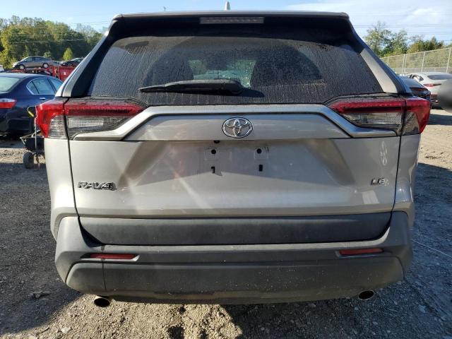 2T3H1RFVXKW037420 - 2019 TOYOTA RAV4 LE Srebrny zdjęcie 6