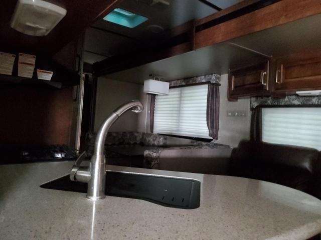 4YDT32420HB452250 - 2017 KEYSTONE OUTBACK WHITE photo 5