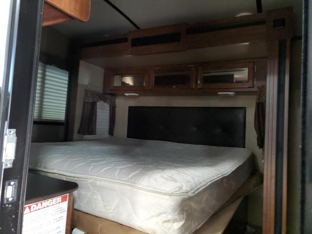 4YDT32420HB452250 - 2017 KEYSTONE OUTBACK WHITE photo 6