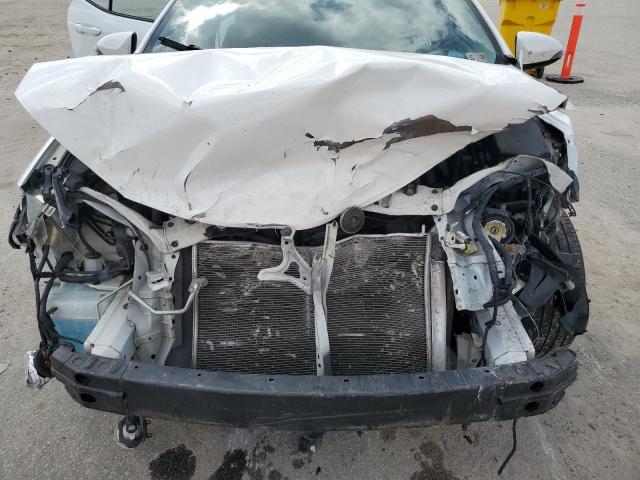 2T1BURHE2FC324986 - 2015 TOYOTA COROLLA L WHITE photo 11