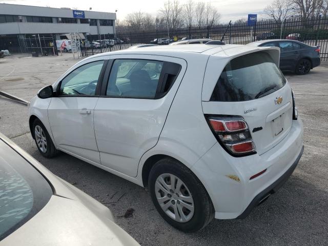 1G1JG6SH2H4146693 - 2017 CHEVROLET SONIC WHITE photo 2