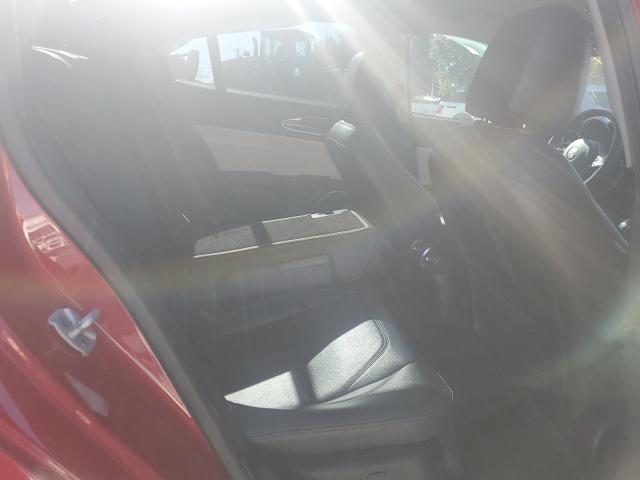 ZARFAEDNXJ7586263 - 2018 ALFA ROMEO GIULIA Q4 红色 照片 10