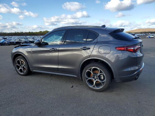 ZASPAKBN7P7D56034 - 2023 ALFA ROMEO STELVIO TI GRAY photo 2